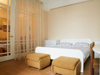 Nevsky 40 / White