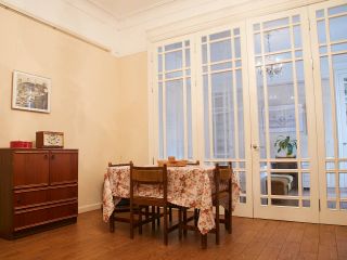 Nevsky 40 / White