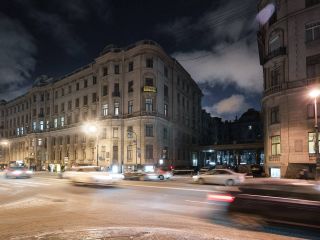 Three-bedroom, 4100 sq ft flat in Benoit building