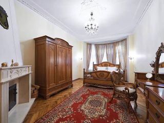 Просторная 4-х комнатная квартира на Петроградке