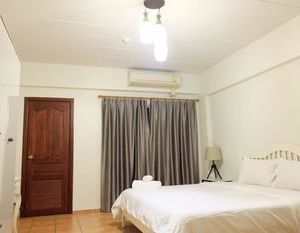 Lomsabai Apartments Bang Saen Thailand