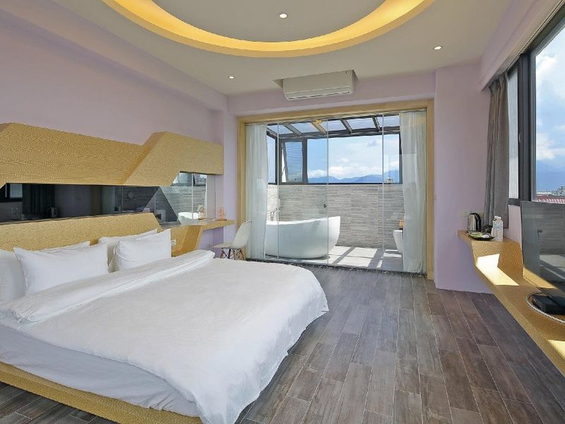 Hotel Photo 8