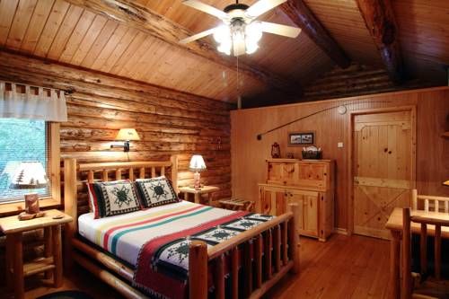 Silverwolf Log Chalets