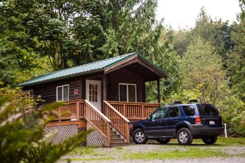 Photo of Mount Vernon Camping Resort Studio Cabin 5