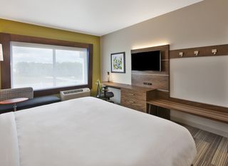 Фото отеля Holiday Inn Express and Suites South Hill, an IHG Hotel