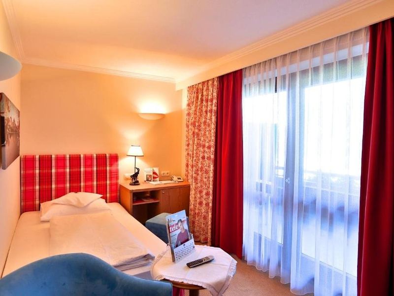 Hotel Photo 1