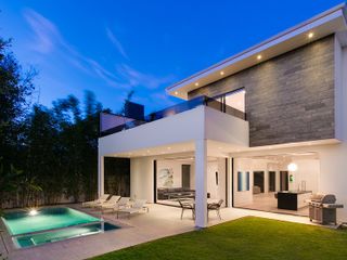 1032 - West Hollywood Modern Estate