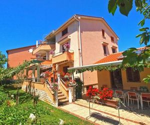 Apartments Orange 994 Fazana Croatia