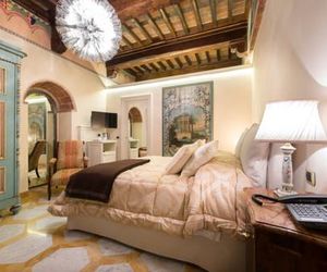 N.15 Santori Luxury Home Lucca Italy