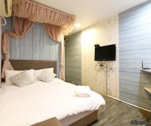 Taichung Go-Around Hostel Standard Double Room5 Taichung City Taiwan