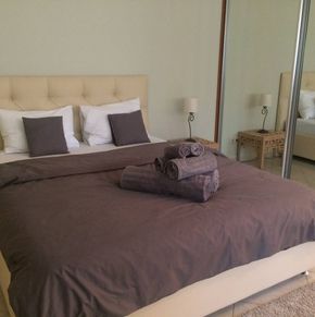 NearBy Hotel