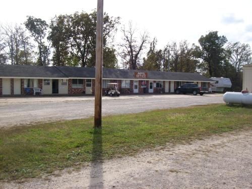 Photo of Ozark Plaza Motel