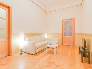 2 комн. квартира в центре С-Пб