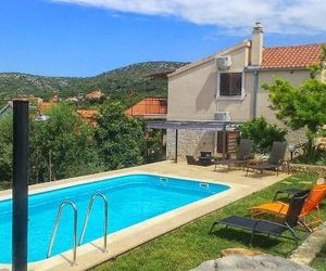 Holiday house with a swimming pool Vinisce (Trogir) - 7510 Vinisce Croatia