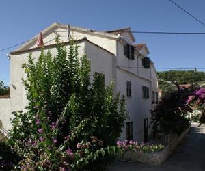 Apartments with a parking space Sutivan (Brac) - 2842 Sutivan Croatia