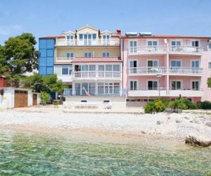 Apartments by the sea Primosten - 4169 Primosten Croatia