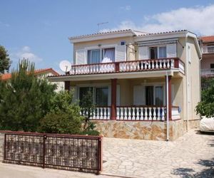 Apartments by the sea Mandre (Pag) - 6416 Kolan Croatia