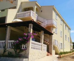 Apartments with a parking space Mandre (Pag) - 12409 Kolan Croatia