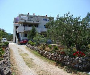 Apartments with a parking space Kali (Ugljan) - 11020 Oltre Croatia