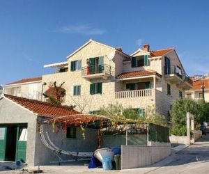 Apartments and rooms with parking space Bol (Brac) - 2926 Bol Croatia