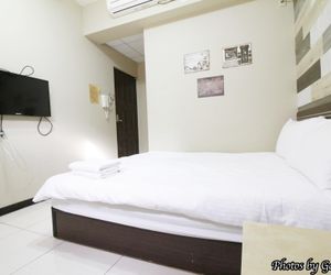 Taichung Mr. Calf House Hostel Standard Double Room6 - 1 min to night market 7 min to train station Taichung City Taiwan