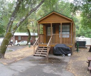 Russian River Camping Resort One-Bedroom Cabin 2 Cloverdale United States