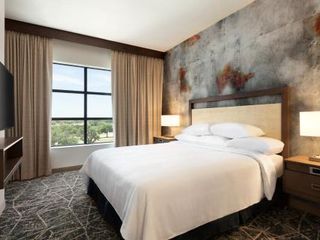 Фото отеля Embassy Suites San Antonio Brooks City Base Hotel & Spa