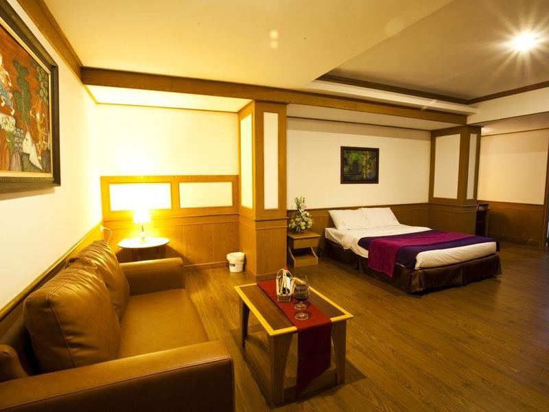 Hotel Photo 5