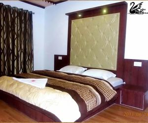 Hotel Lake Avenue Srinagar India