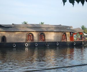 Alleppey Crystal Holidays Houseboat Alleppey India
