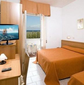 NearBy Hotel