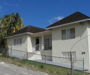 HUGO??S GUEST HOUSE Montego Bay Jamaica
