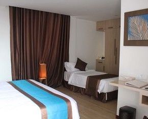 NearBy Hotel