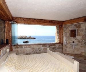 SMOKVICA Sveti Stefan Montenegro