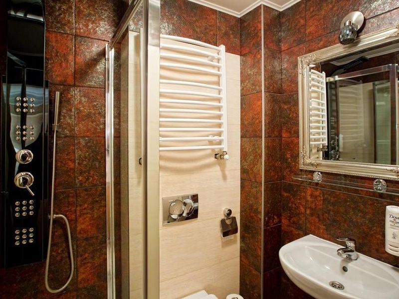 Hotel Photo 9