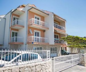 Apartments Nino Podstrana Croatia