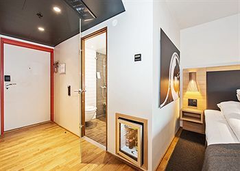 Hotel Photo 8