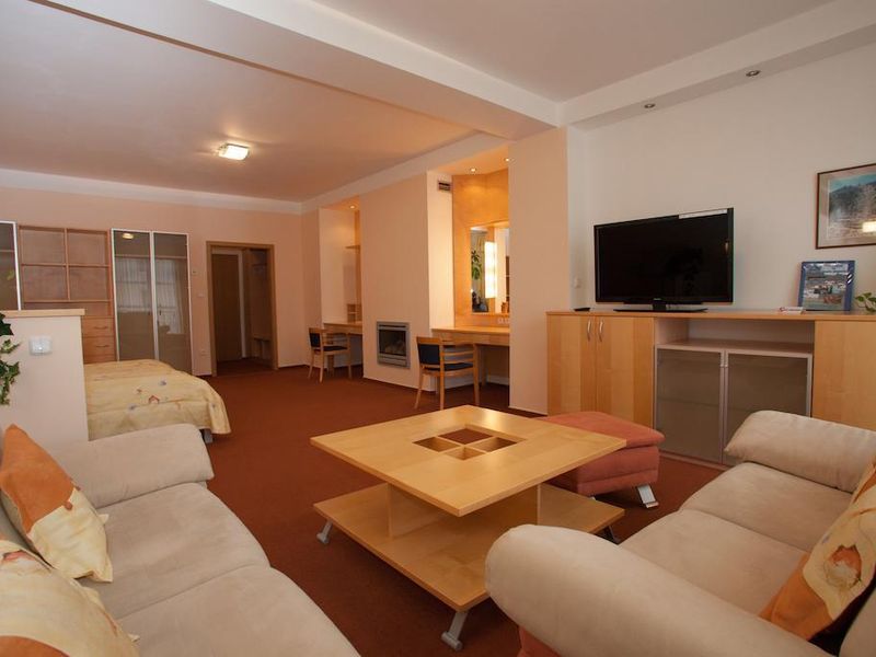 Hotel Photo 12