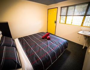 Jump Inn Alice Budget Accommodation Alice Springs Australia