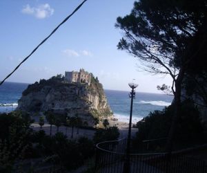 Camera Nella Roccia Tropea Italy