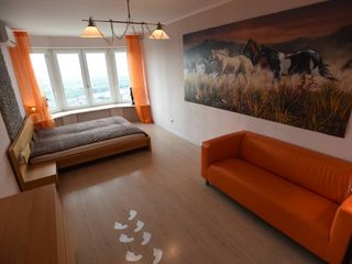 Просторная двухкомнатная квартира (70m2)