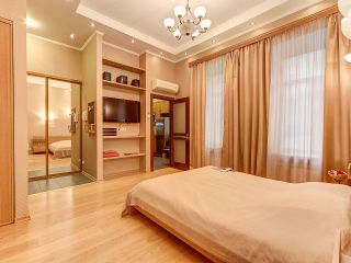 Longo Apartment Достоевского