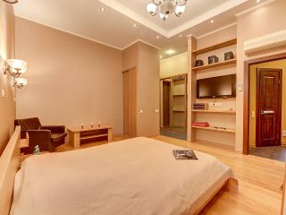 Longo Apartment Достоевского