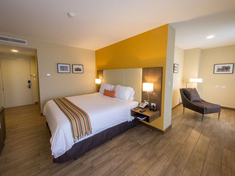 Hotel Photo 1