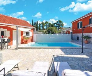 Four-Bedroom Holiday Home in Zedno Trogir Croatia