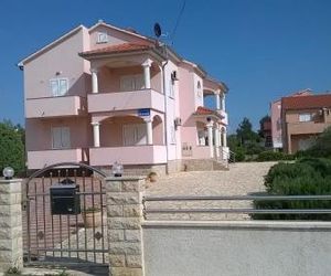 Apartment Vrsi - Mulo 5860b Nin Croatia