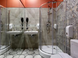 Станция S13 (Station Hotel S13)