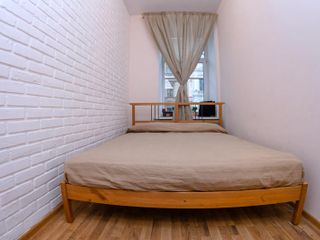 Christopher Hostel