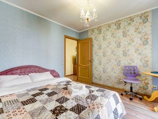 2 к. кв. с джакузи, Моховая 44
