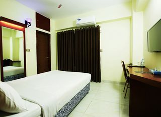 Hotel pic Royal Beach Resort